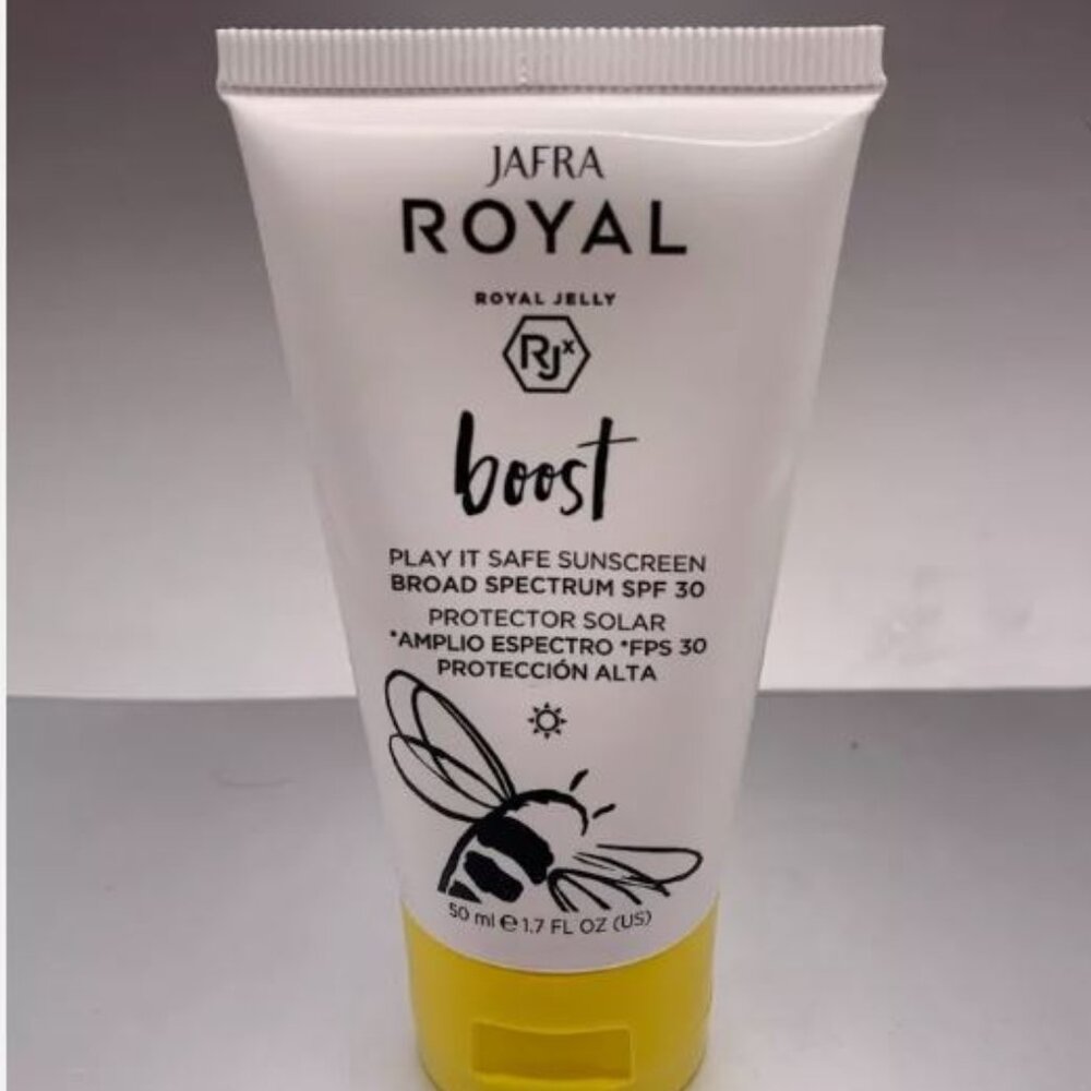 JAFRA Royal Jelly Boost Play It Safe Sunscreen